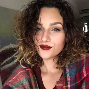 Meet your Posher, Hope